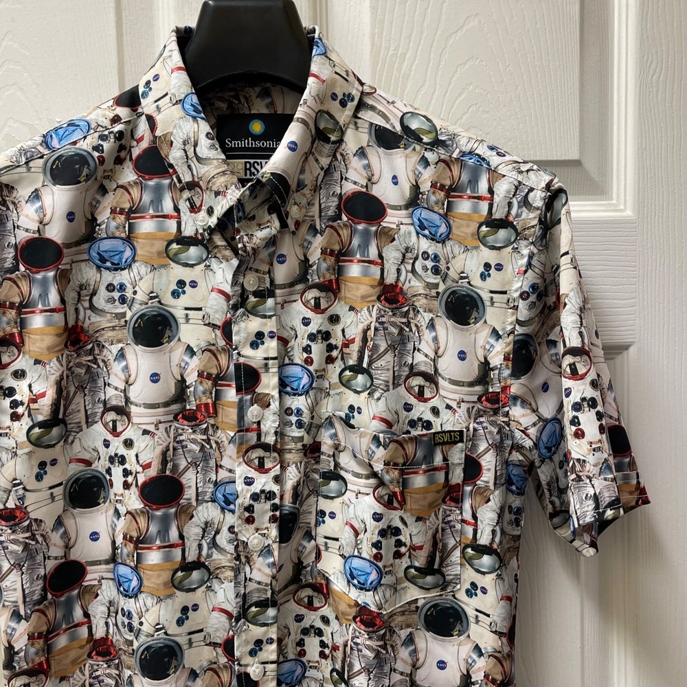 RSVLTS Shirt Smithsonian Men Size Medium Astronaut All Over Print